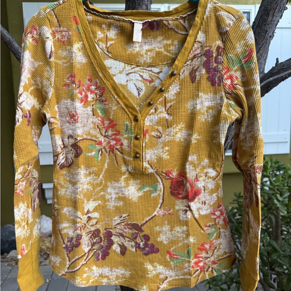 PILCRO Mustard Floral Long Sleeve Top